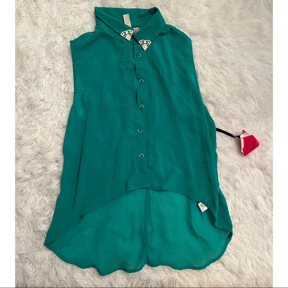 FOREVER 21 Sleeveless Top - 4 for $30 -26